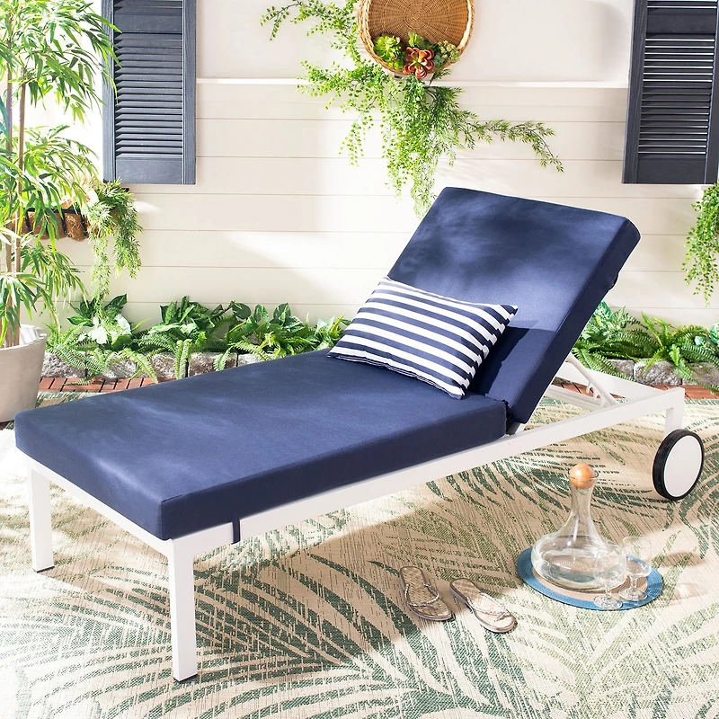 Safavieh Yves 4-pc. Lounge Chair