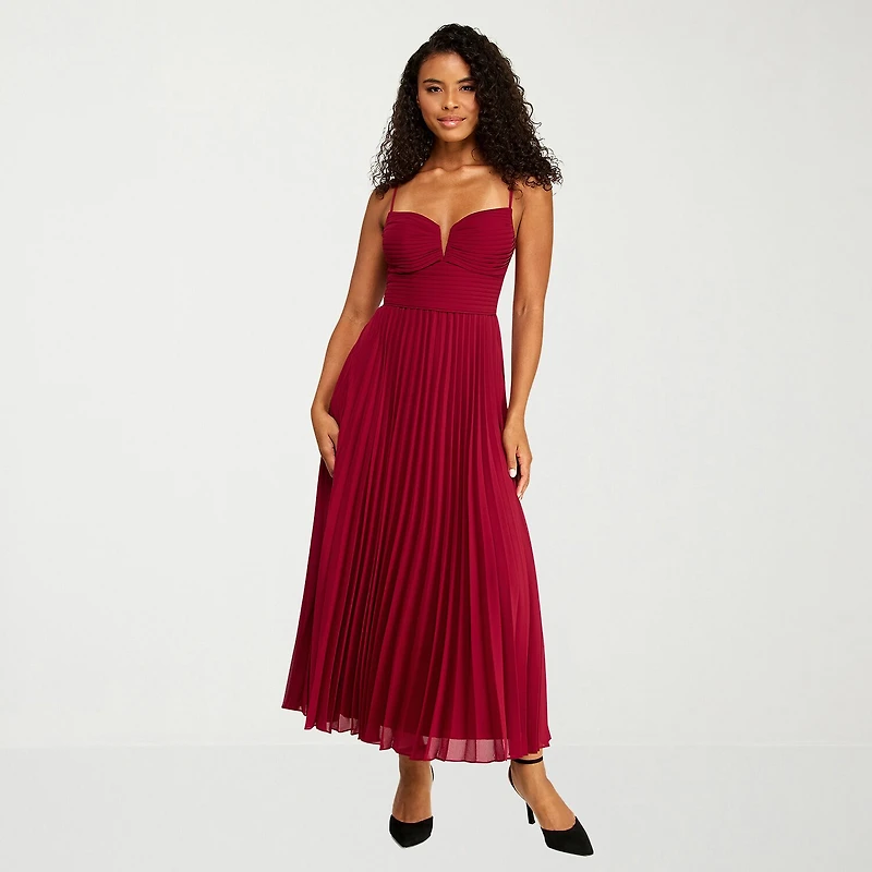 Premier Amour Womens V Neck Sleeveless Evening Gown
