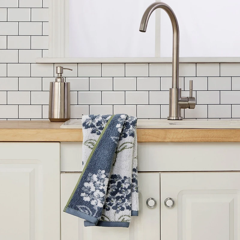 Saturday Knight Hydrangea 2-pc. Hand Towel