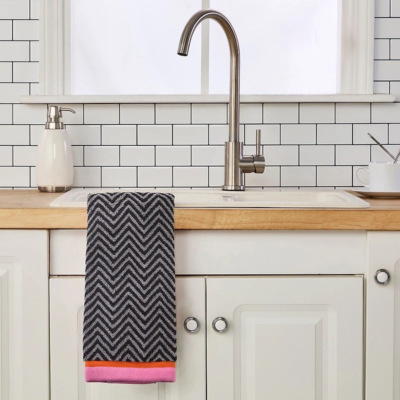 Saturday Knight Herringbone 2-pc. Hand Towel
