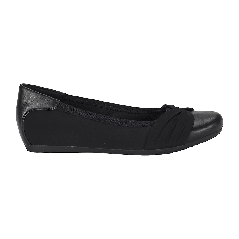 Baretraps Marcie Womens Round Closed Toe Slip-On Shoe
