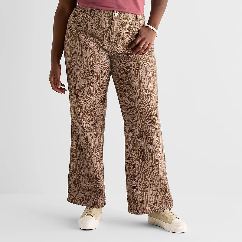 Arizona Womens Juniors Plus Low Rise Straight Leg Jean