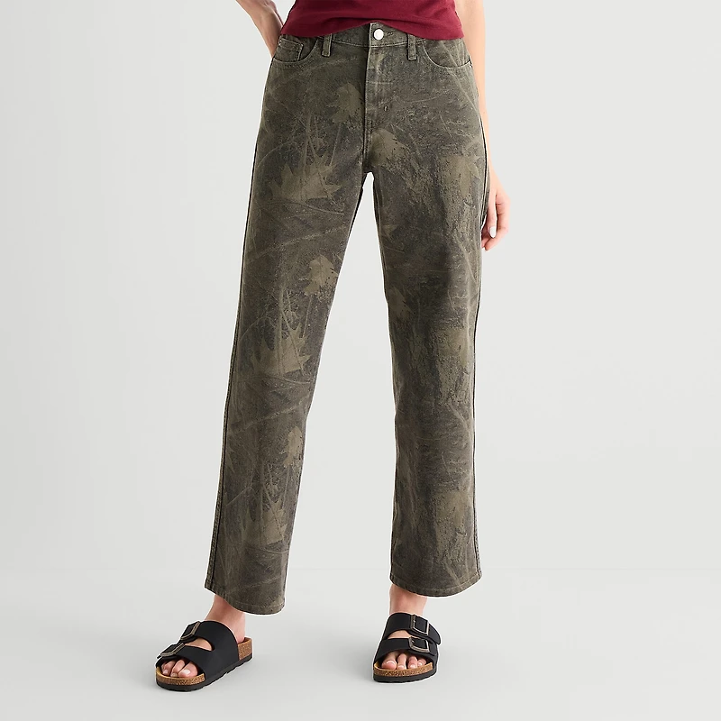 Arizona Curvy Womens Juniors Low Rise Straight Leg Jean