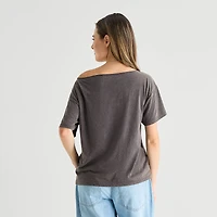 Arizona Womens Juniors Scoop Neck Short Sleeve Regular Fit Graphic T-Shirt