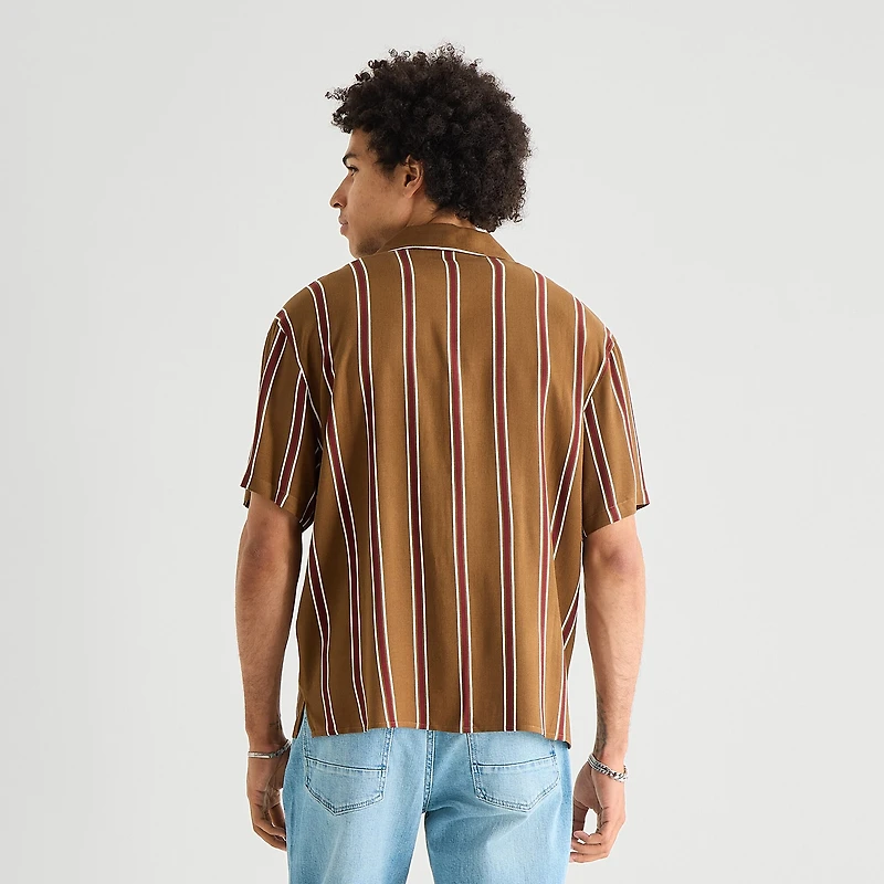 Arizona Mens Short Sleeve Boxy Fit Button-Down Shirt