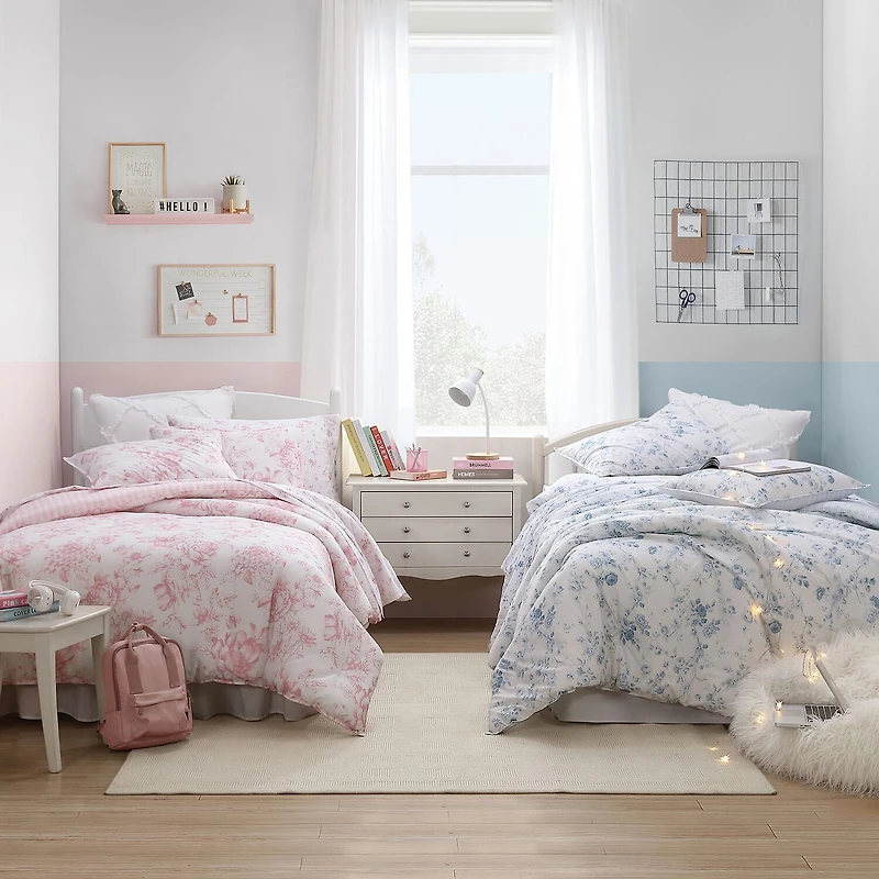 Laura Ashley Belinda Midweight Comforter Set