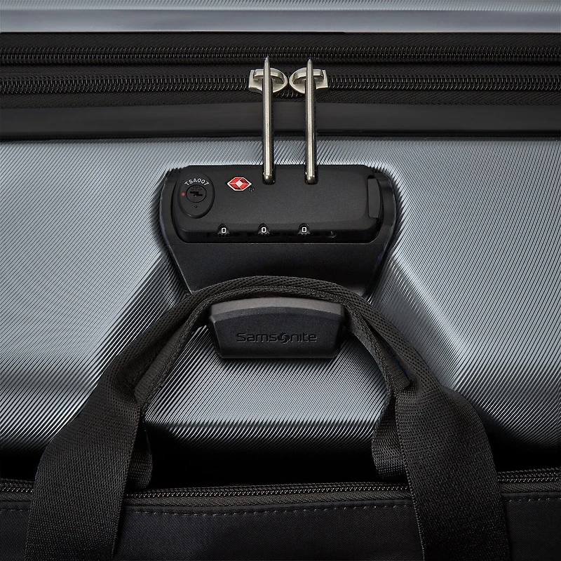 Samsonite Swerv 3.0 21 Inch Hardside Carry-On Spinner Luggage