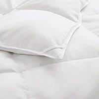 PeaceNest Lightweight Comforter
