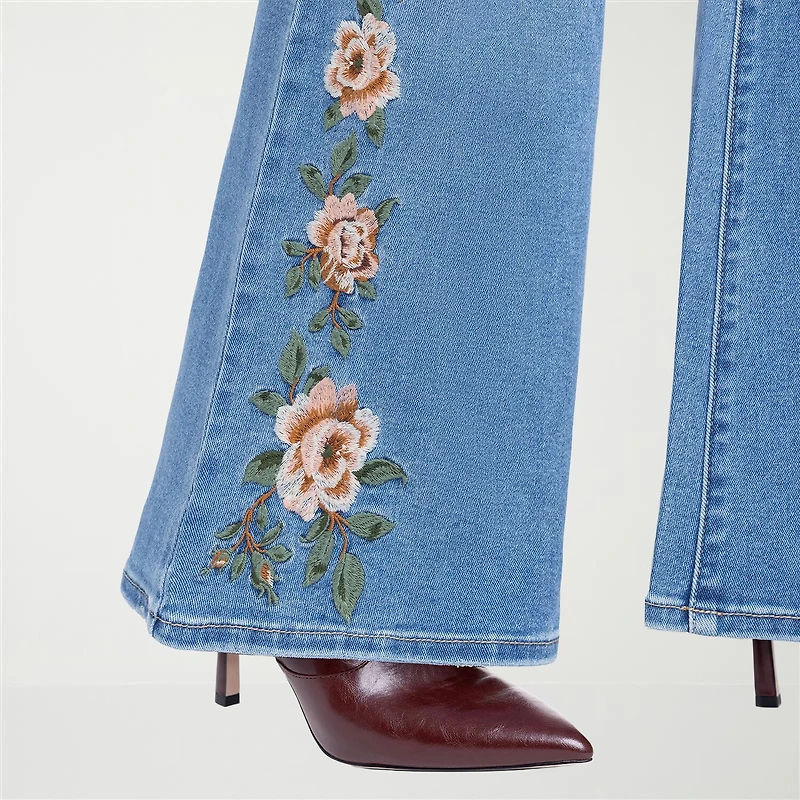 JS Jessica Simpson Embroidered Womens Plus High Rise Flare Leg Jean