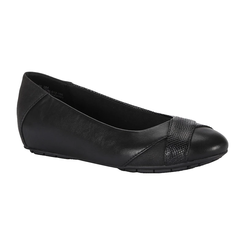 Btrue By Baretraps Kaylee Womens Round Closed Toe Slip-On Shoe