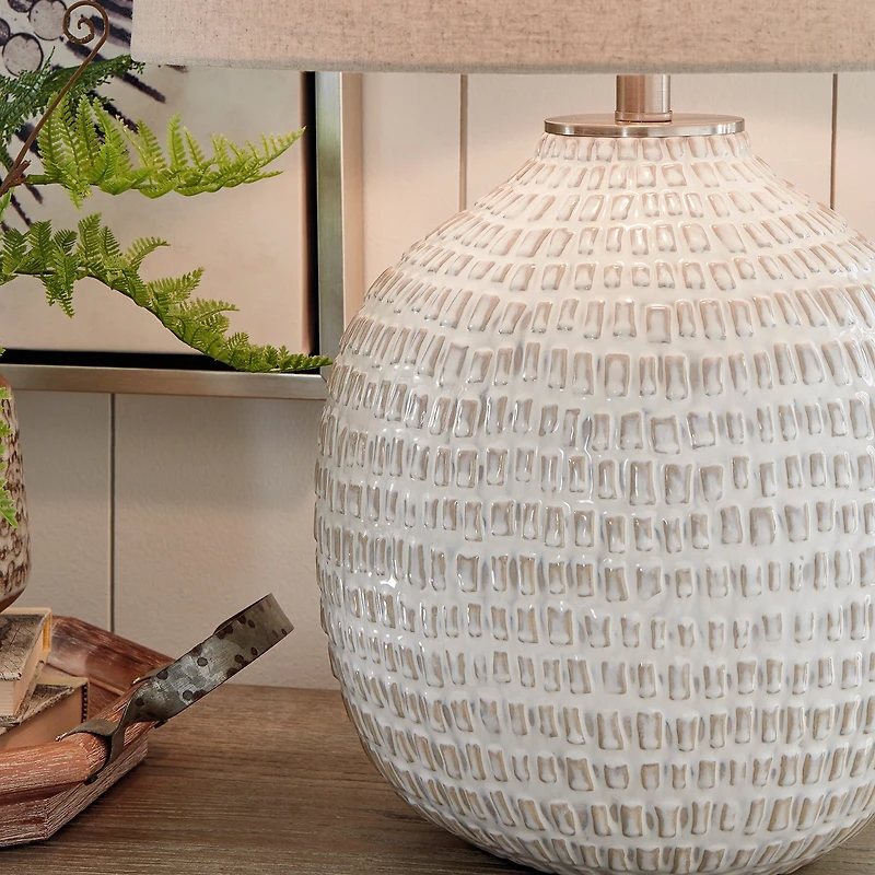 Signature Design by Ashley® Jamon Ceramic Table Lamp