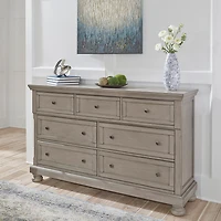 Signature Design by Ashley Lettner 7-Drawer Dresser in Light Gray