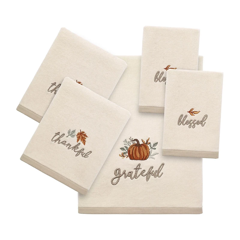 Avanti Grateful Patch Holiday Bath Towel