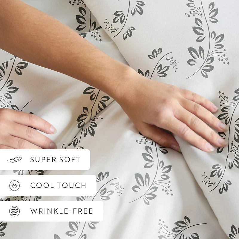 Casual Comfort Premium Ultra Soft 3-pc. Simple Vine Print Duvet Cover Set