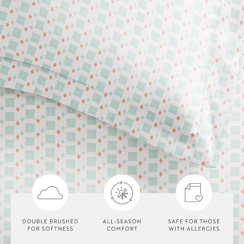 Casual Comfort Premium Ultra Soft Lights Duvet Cover Set