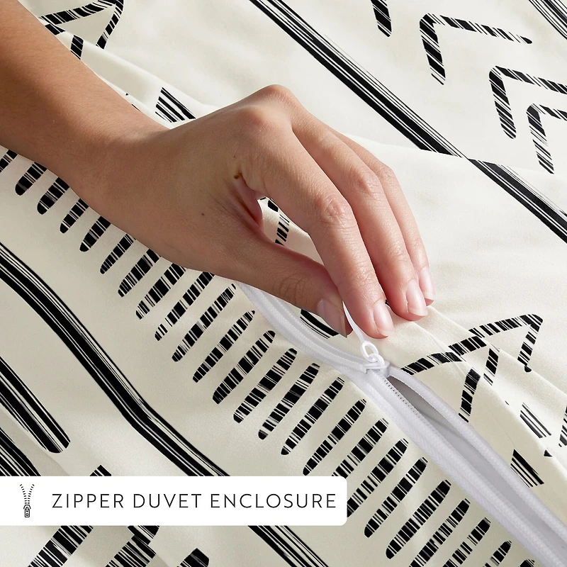 Casual Comfort Arrow Dreams Patterned Duvet Cover Set
