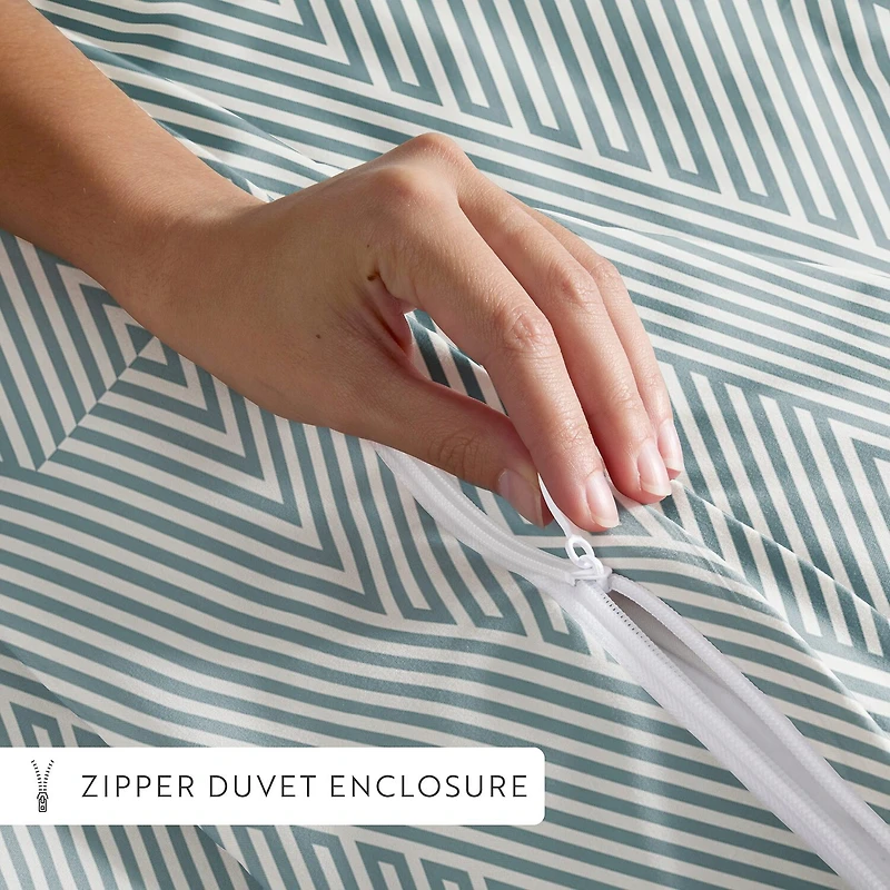 Casual Comfort Modern Diagonal Patterned Duvet Cover Set