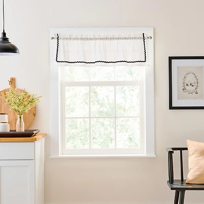 CURTIANWORKS Rita Rod Pocket Tailored Valance