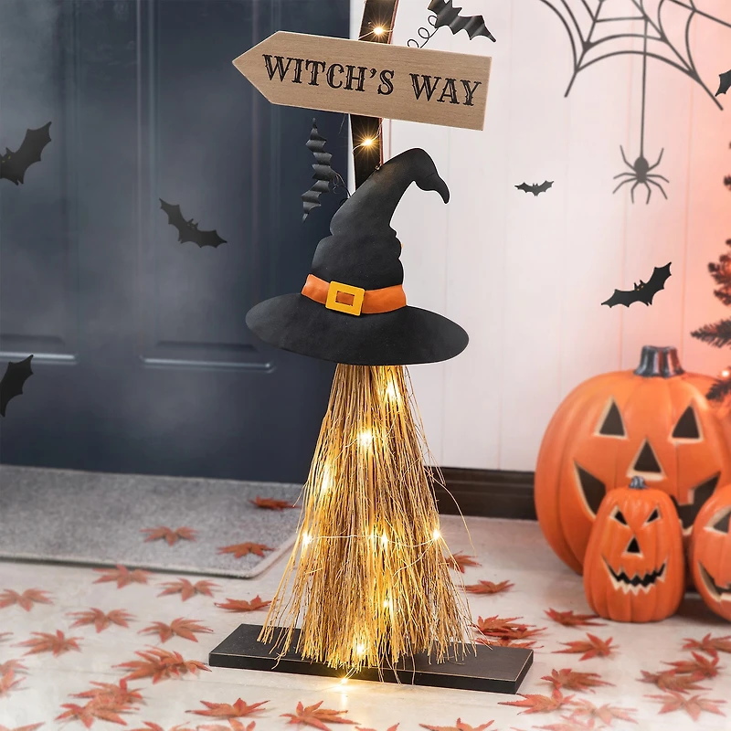 Glitzhome Lighted Wooden Witch's Broom Decor Halloween Indoor Porch Sign