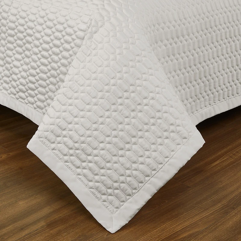Queen Street Blanchard 3-pc. Solid Quilt Set