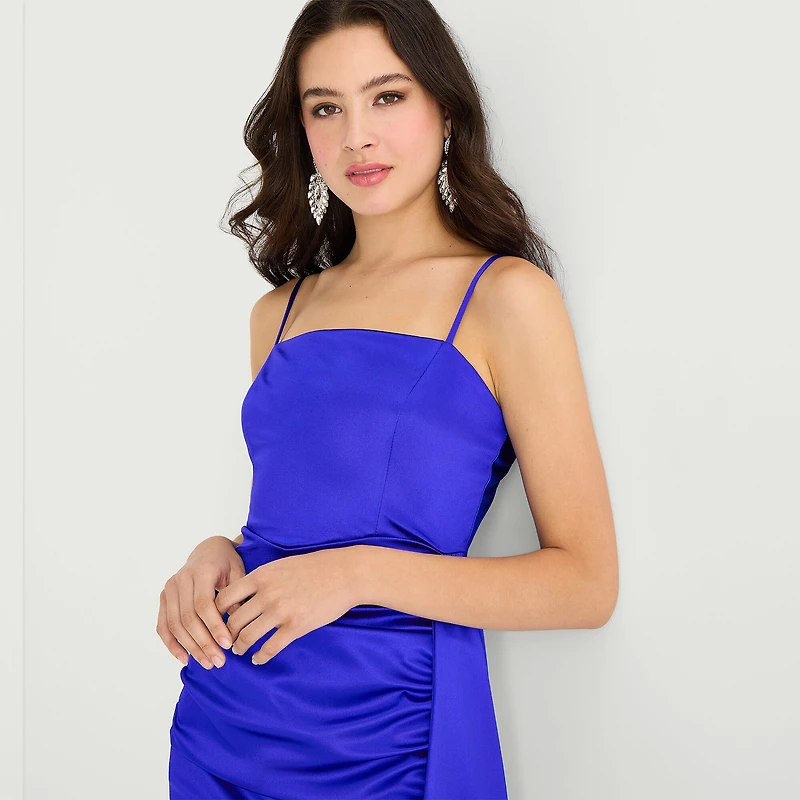 Emerald Sundae Womens Juniors Straight Neck Sleeveless Bodycon Dress