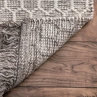 nuLoom Edris Tassel Hand Tufted Handmade Area Rug