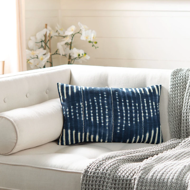 Safavieh Laurena Rectangular Throw Pillow