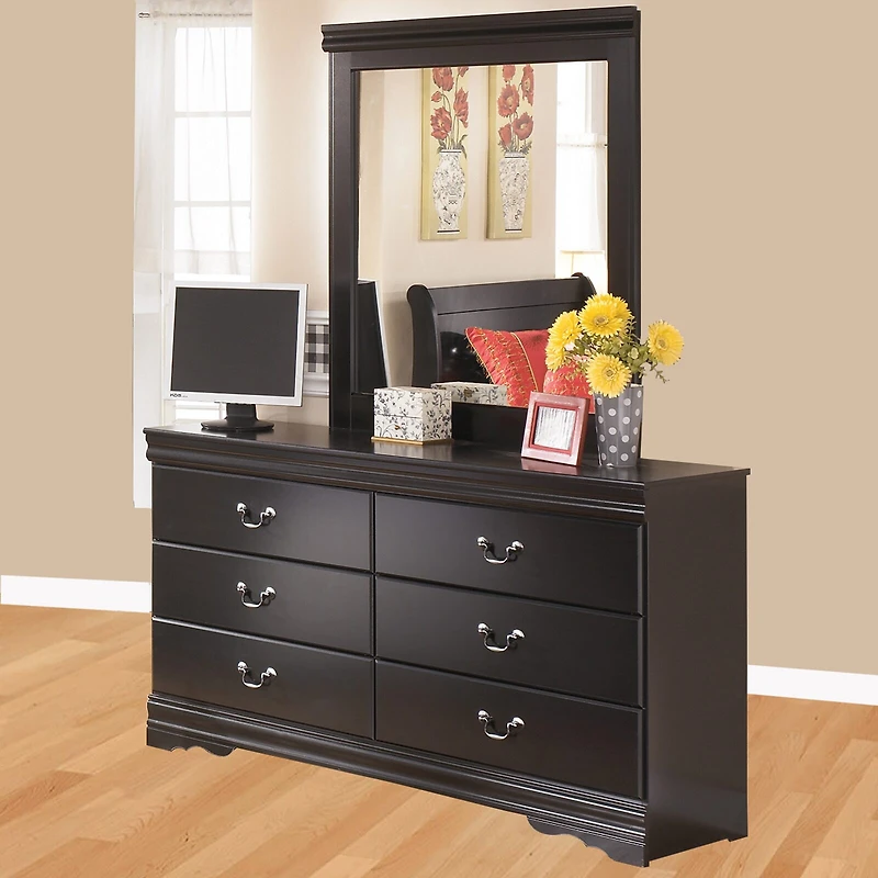 Signature Design by Ashley® Gilmore Dresser