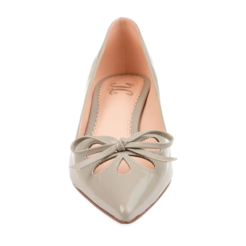 Journee Collection Lutana-Wd Womens Pointed Closed Toe Kitten Heel Pumps