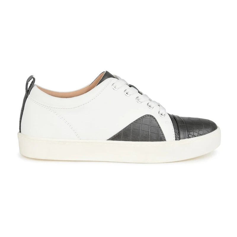 Journee Collection Kyndra Womens Round Closed Toe Slip-On Shoe