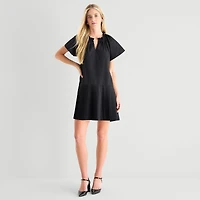 Robbie Bee Womens Petite V Neck Short Sleeve Shift Dress