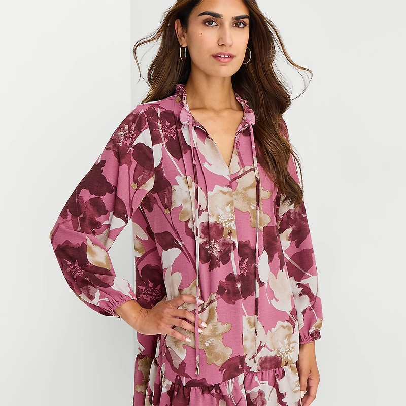 Be by CHETTA B Womens Split Tie Neck Long Sleeve Floral Shift Dress