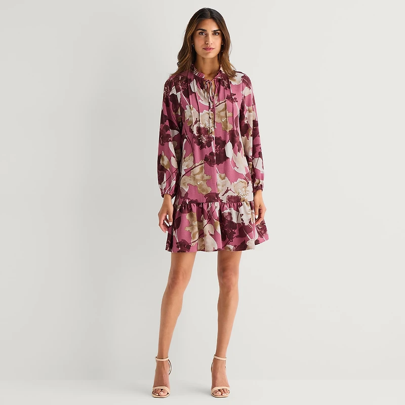 Be by CHETTA B Womens Split Tie Neck Long Sleeve Floral Shift Dress