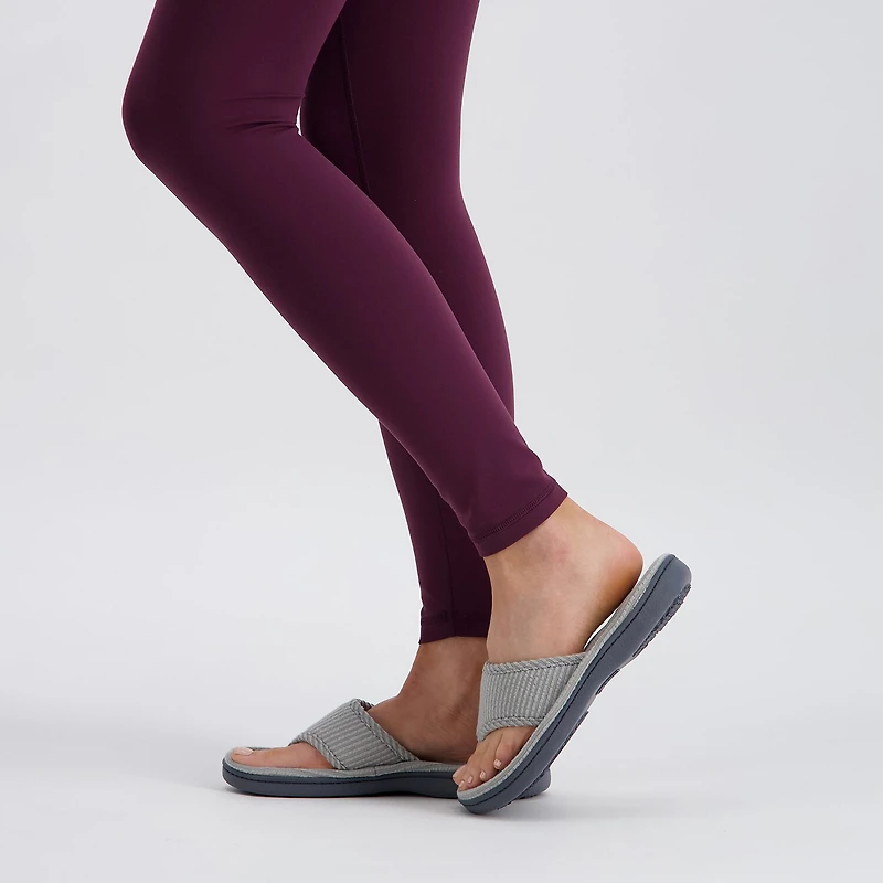 Isotoner Womens Slip-On Slippers