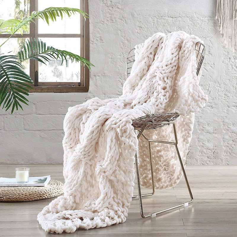 Modern Threads Chunky Knit Reina Reversible Midweight Throw