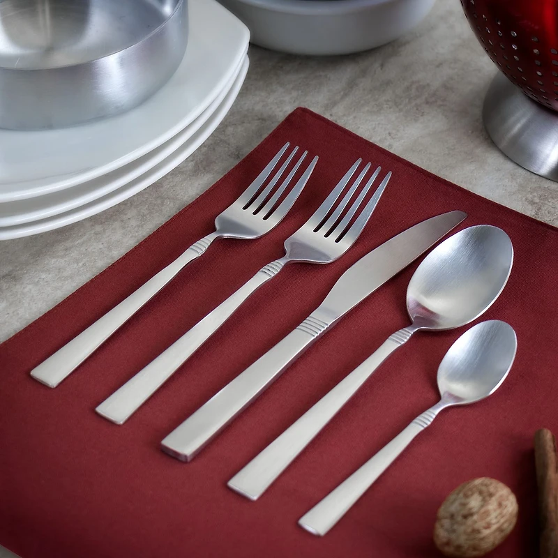 MegaChef Cravat 20-pc. 18/10 Stainless Steel Flatware Set