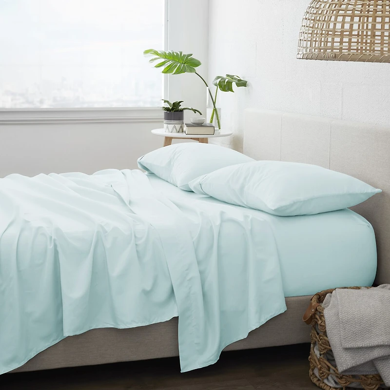 Casual Comfort™ Premium Ultra Soft Microfiber Wrinkle Free 4 Piece Sheet Set or 2 Pillowcases
