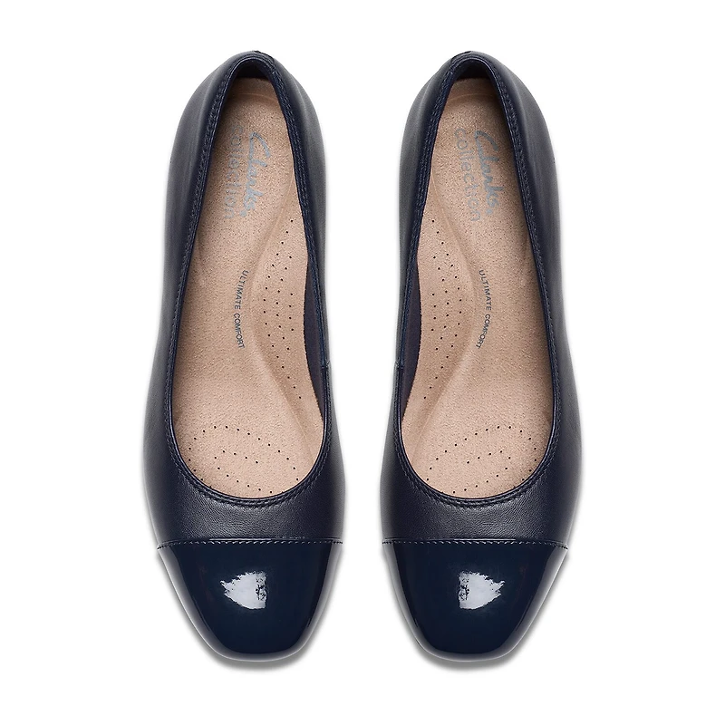 Clarks Iridessa May Womens Cap Closed Toe Block Heel Pumps
