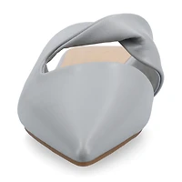 Journee Collection Enniss Womens Pointed Closed Toe Mules