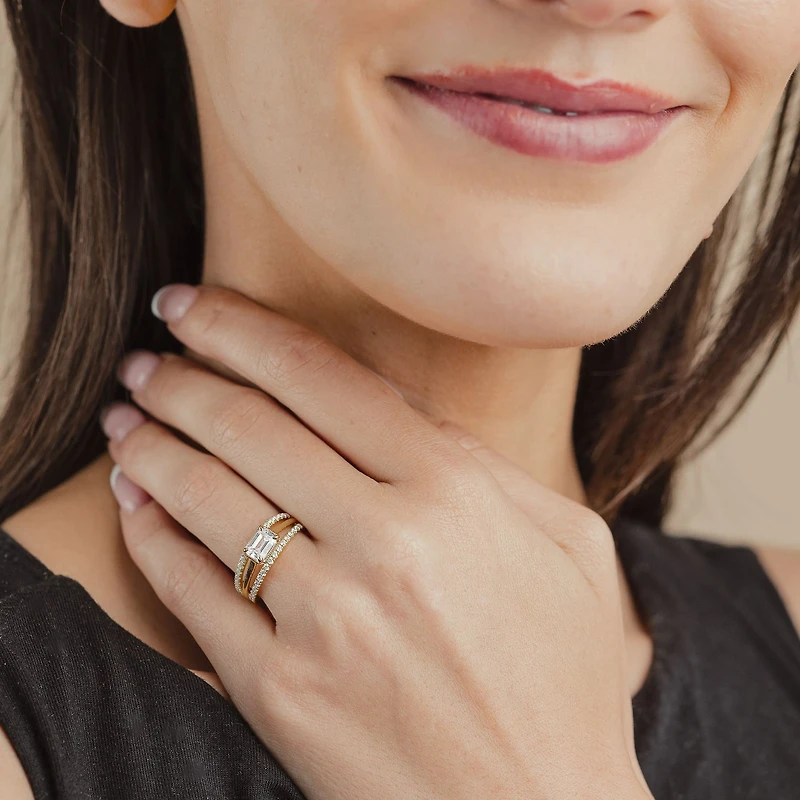 (Si2 / G) Womens 1 1/2 CT. T.W. Lab Grown White Diamond 10K Gold Cocktail Ring