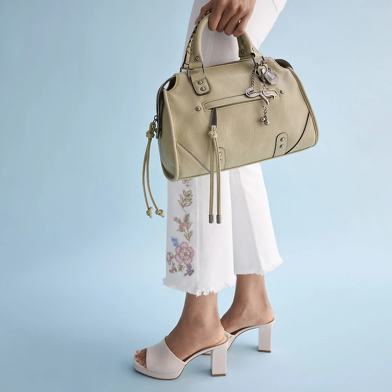 JS Jessica Simpson Daisy Satchel