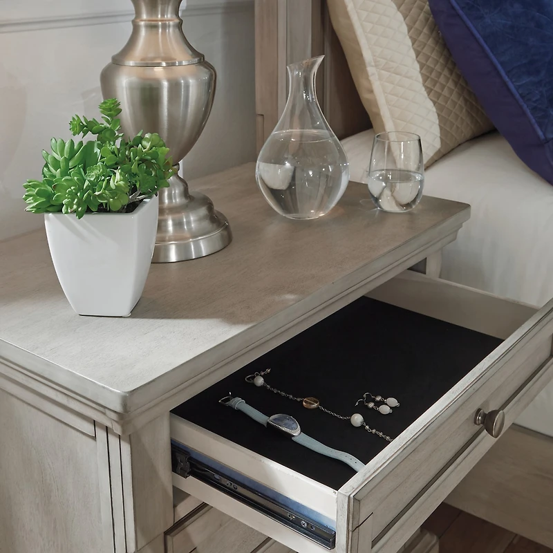 Signature Design by Ashley Lettner 29" 2-Drawer Nightstand in Light Gray