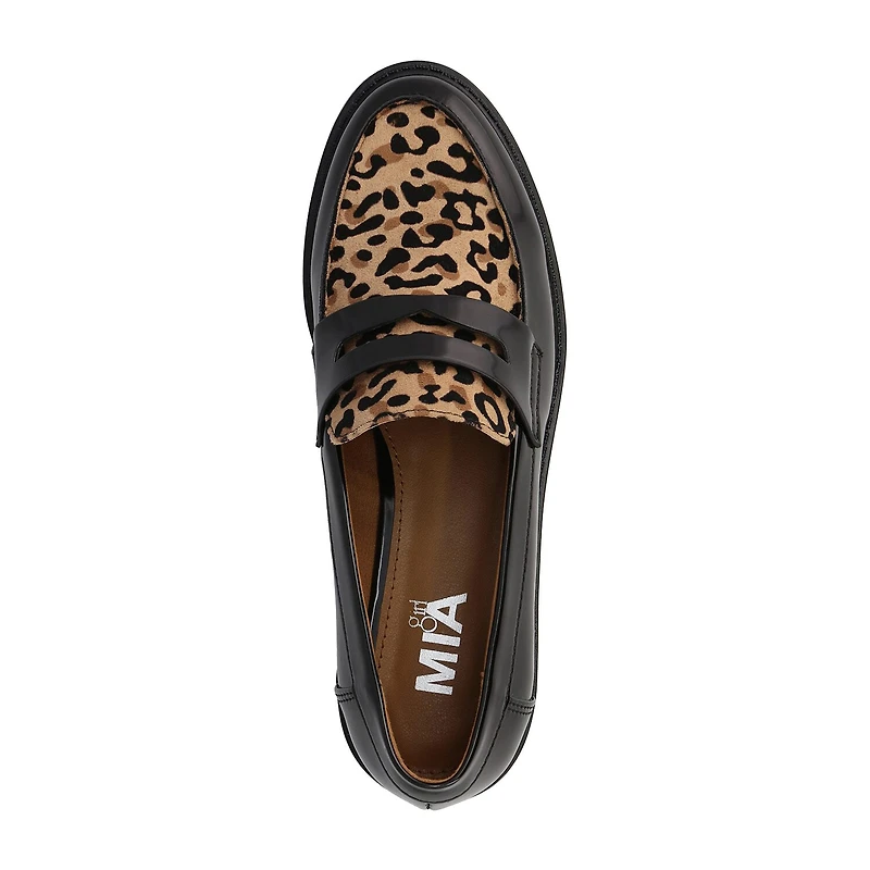 Mia Girl Christaa Womens Moc Closed Toe Loafers