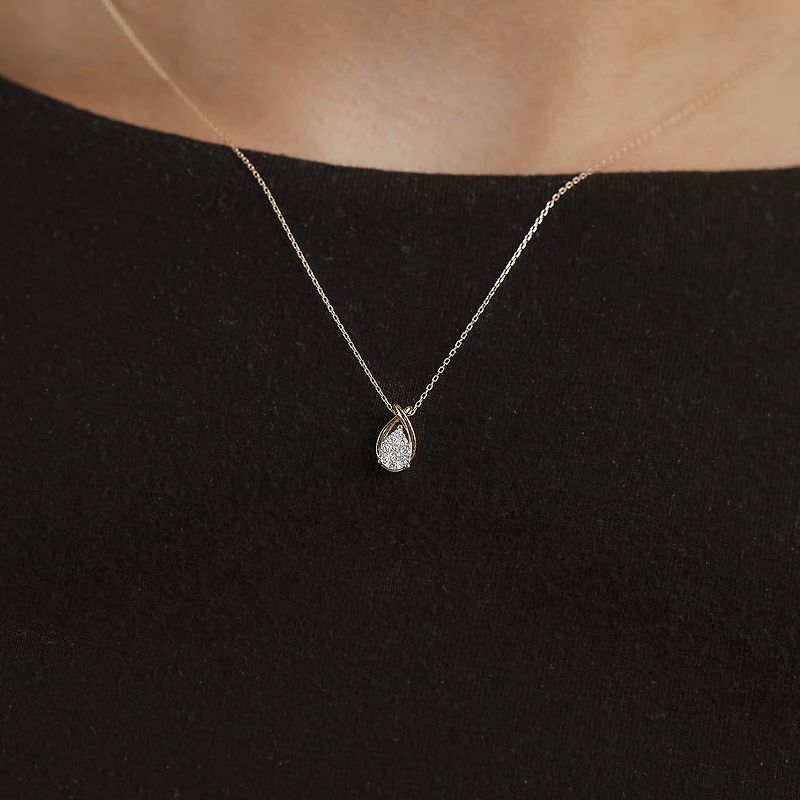 Diamond Blossom (G Womens Diamond Accent Lab Grown White Diamond 10K Gold Pear 18 Inch Pendant Necklace