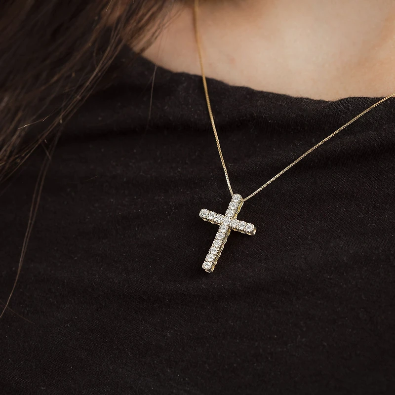 G/Si2) Womens 1/ CT. T.W. Lab Grown White Diamond 10K Gold Cross 18 Inch Pendant Necklace