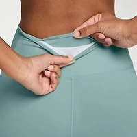 Nike Womens 8" High Rise Stretch Fabric Moisture Wicking Bike Short