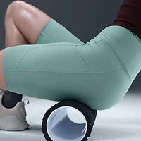 Nike Womens 8" High Rise Stretch Fabric Moisture Wicking Bike Short