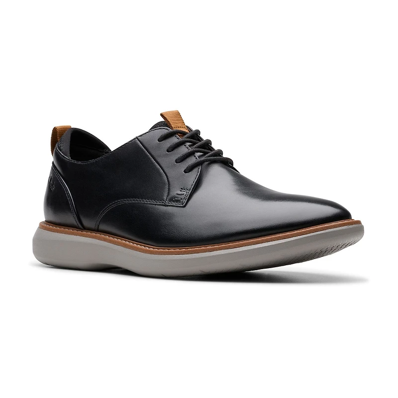 Clarks Brantin Plain Mens Round Closed Toe Oxford Shoes