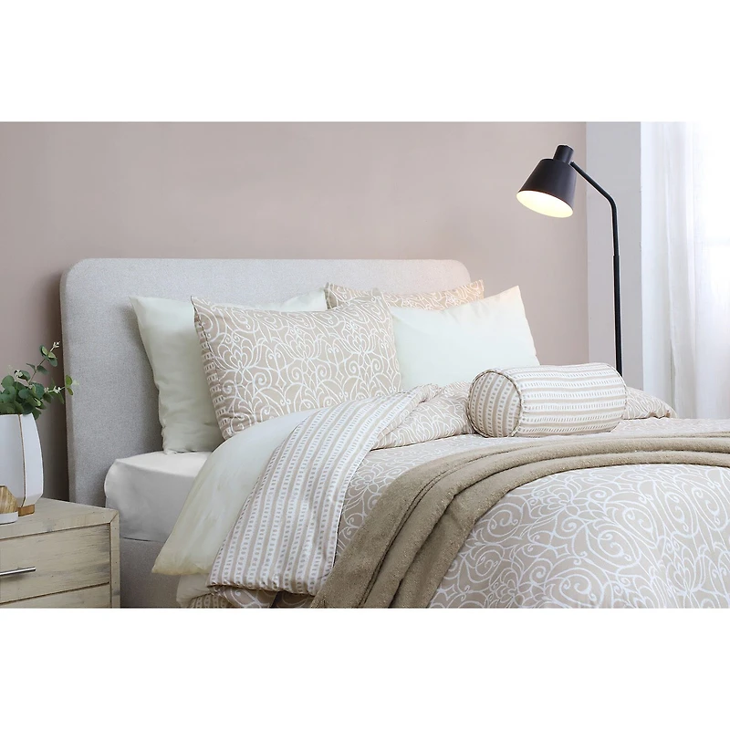 VIVENDI® Scroll 7-pc. Midweight Comforter Set