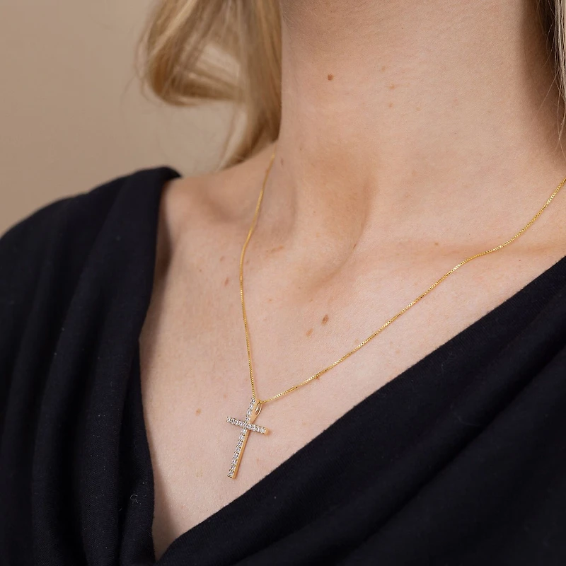 H-I / I1) Womens 1/ CT. T.W. Lab Grown White Diamond 10K Gold Cross 18 Inch Pendant Necklace